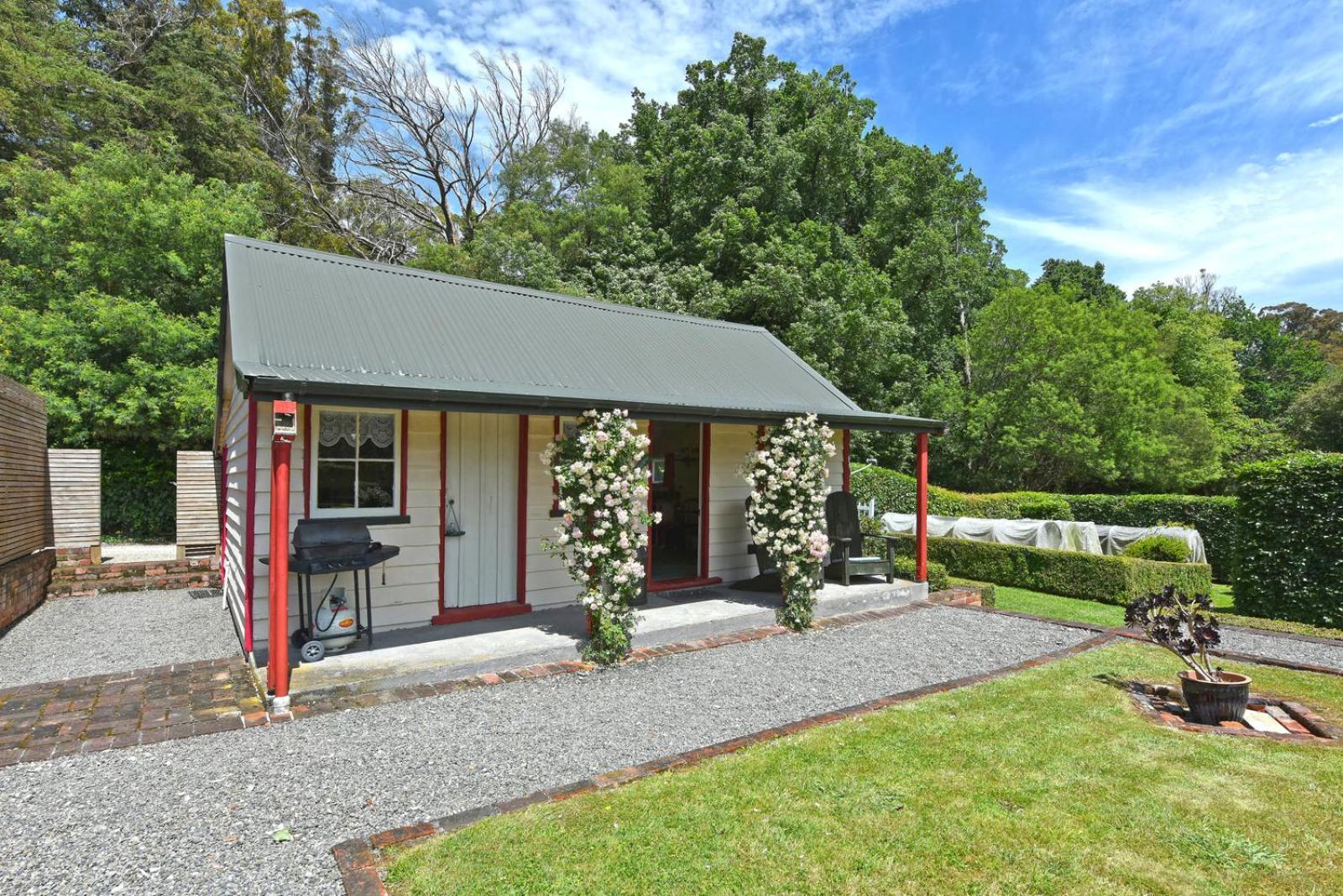 India House & Ica Whare In Whareama, Nr Riversdale Beach Екстер'єр фото