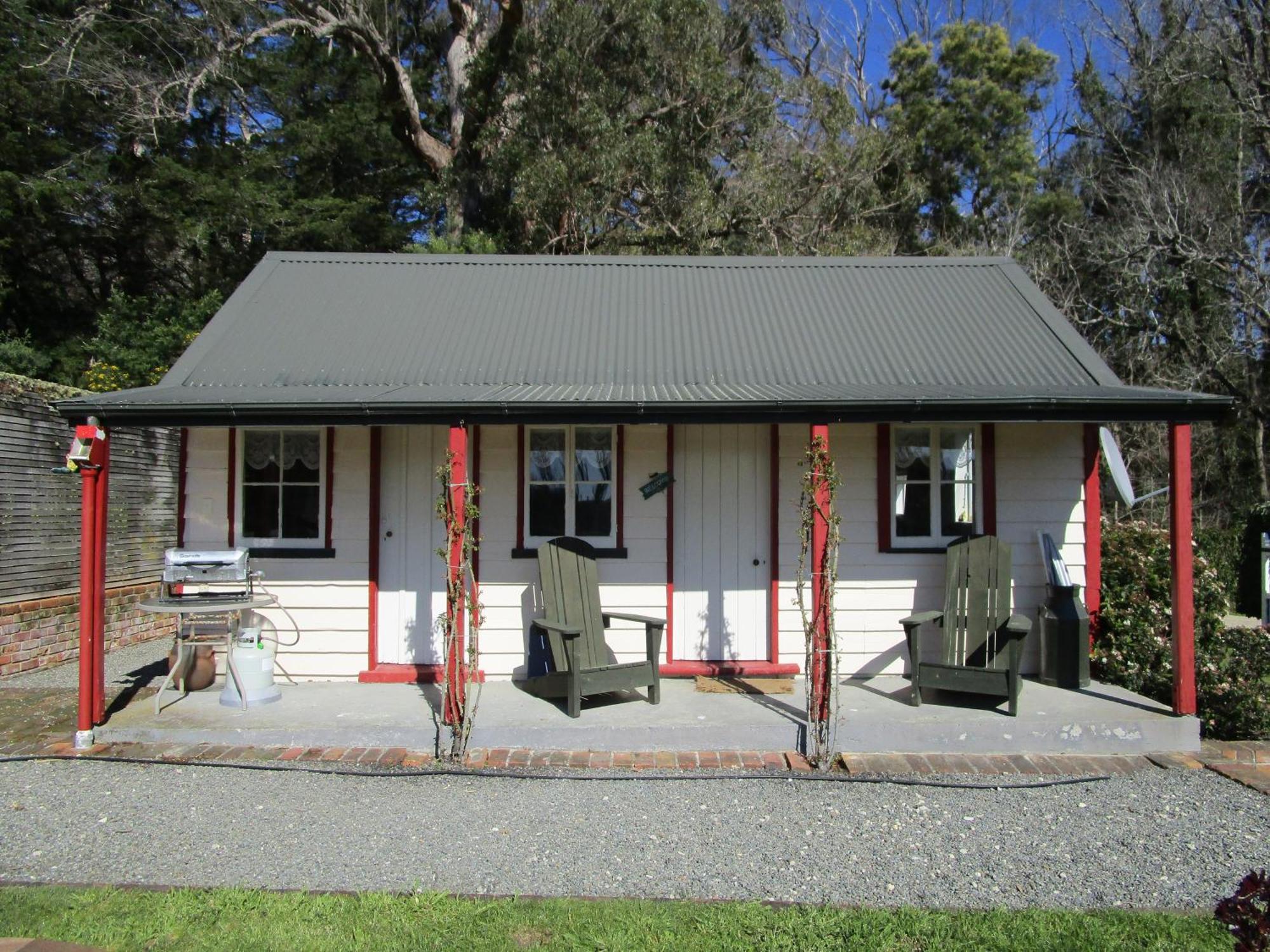 India House & Ica Whare In Whareama, Nr Riversdale Beach Екстер'єр фото